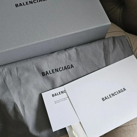 Authentic Balenciaga Rodeo Black Aged Gold Hardware Bag Trend New - Picture 8 of 9